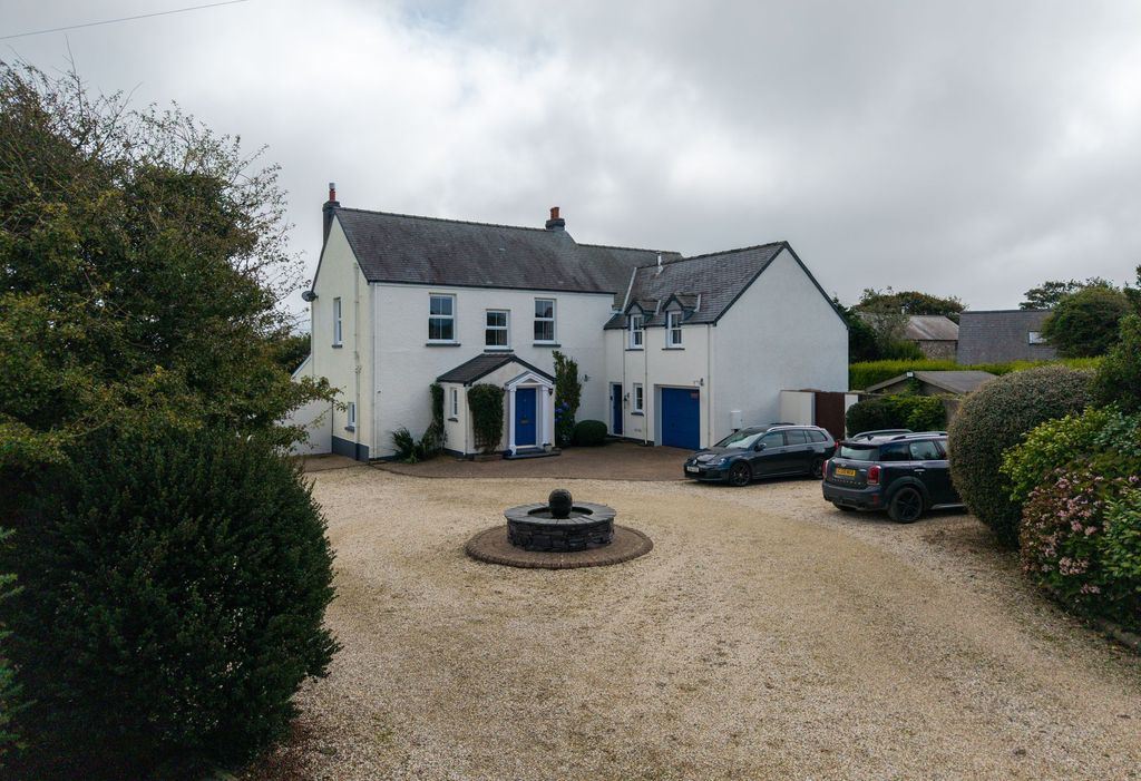 Property photo 3 of 88