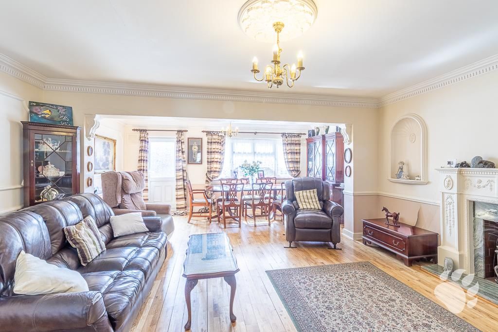 Property photo 2 of 27 Lounge/Diner