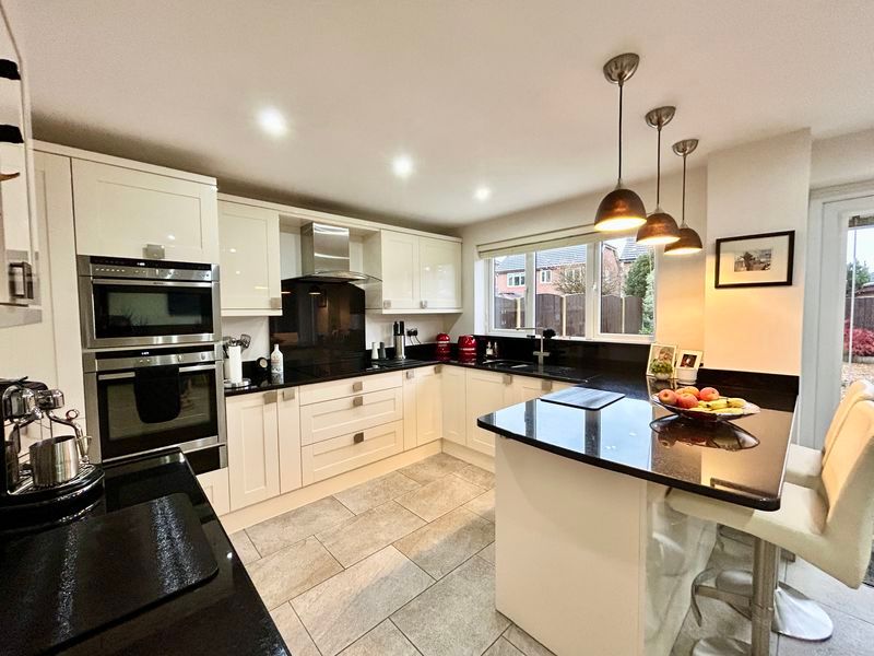 Property photo 3 of 28 Photo 3