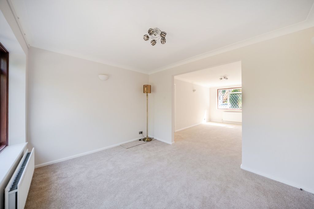 Property photo 3 of 19
