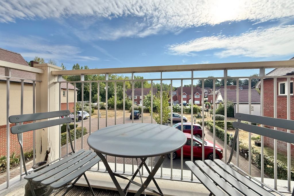 Property photo 3 of 10 Balcony