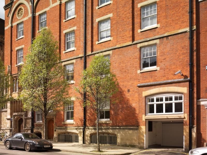 Property photo 1 of 9 Serviced Office To Rent In Farm Street, Mayfair, W