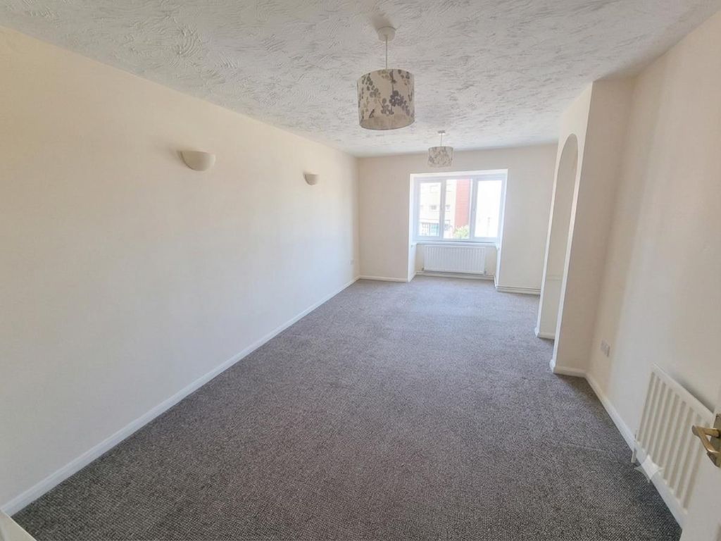 Property photo 3 of 8 Living Room