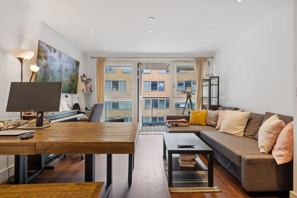 Property photo 3 of 12