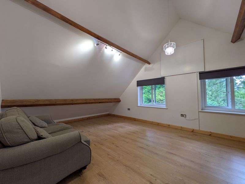 Property photo 3 of 12 Photo 12