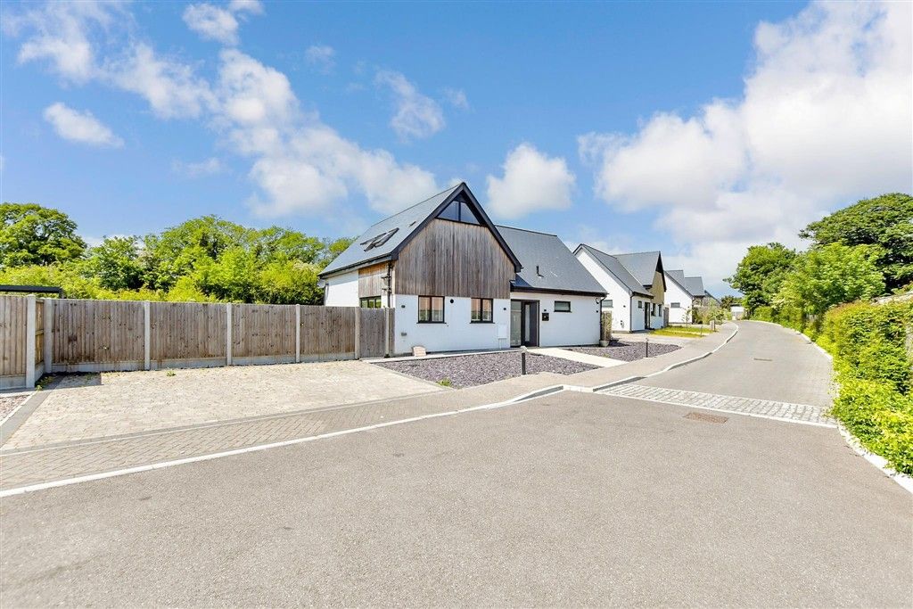 Property photo 3 of 15 Surrounding Area