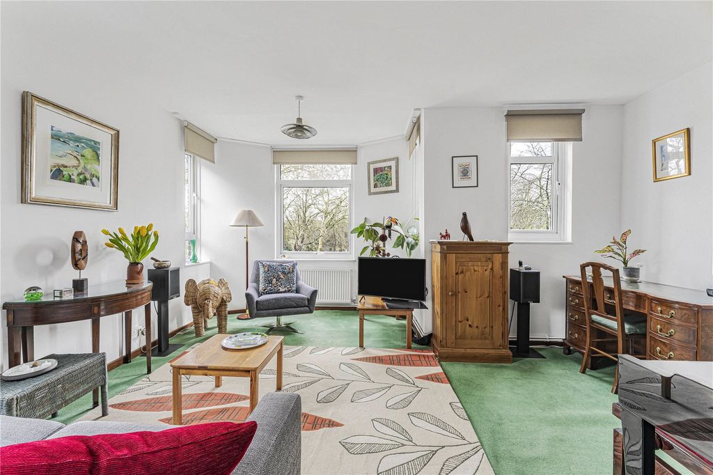 Property photo 2 of 21 Reception