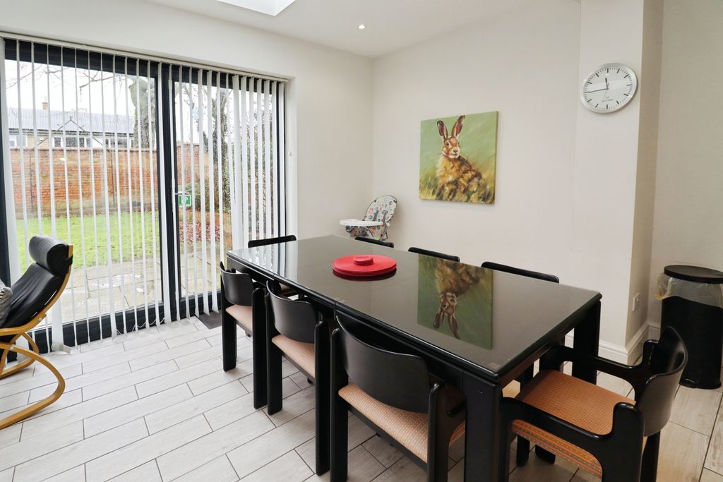 Property photo 3 of 23