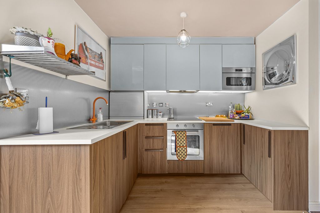 Property photo 2 of 9