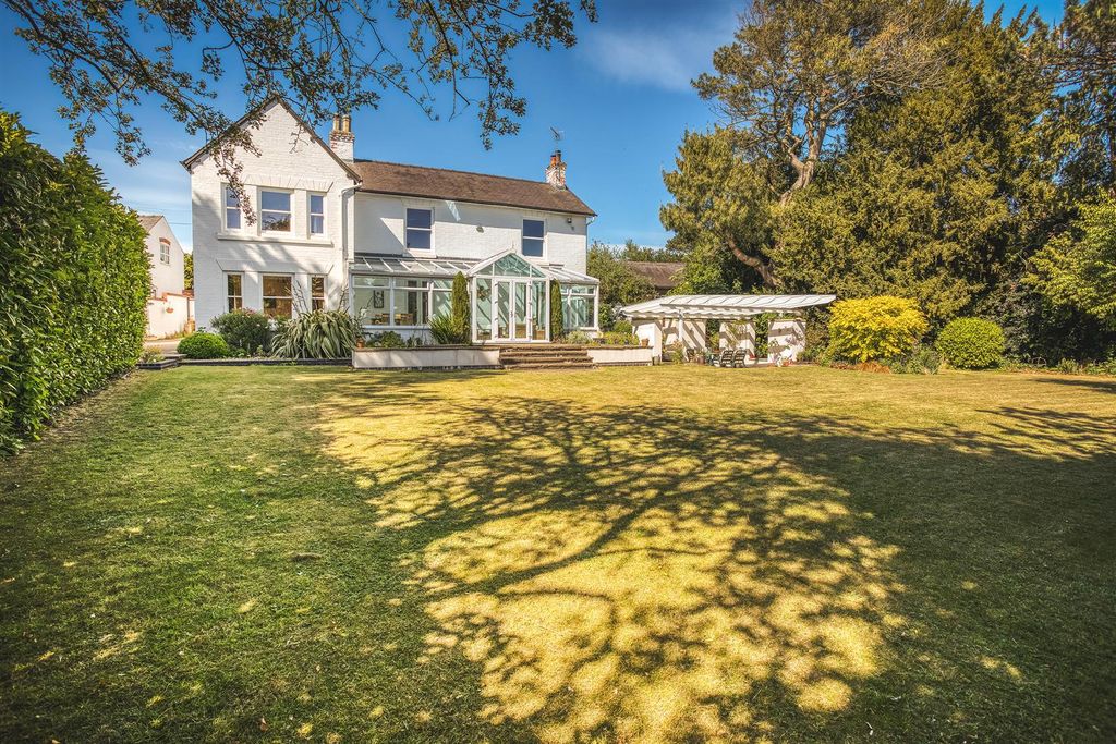 Property photo 1 of 33