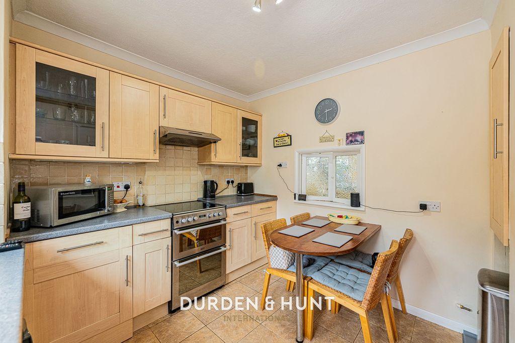 Property photo 3 of 29