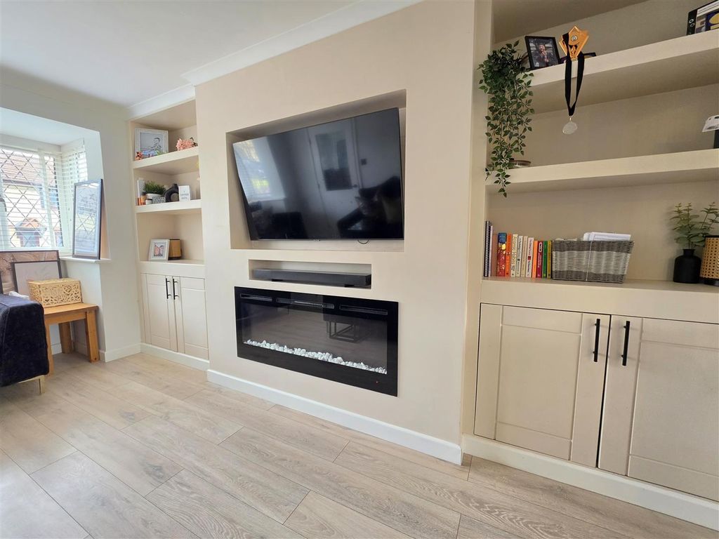 Property photo 3 of 15