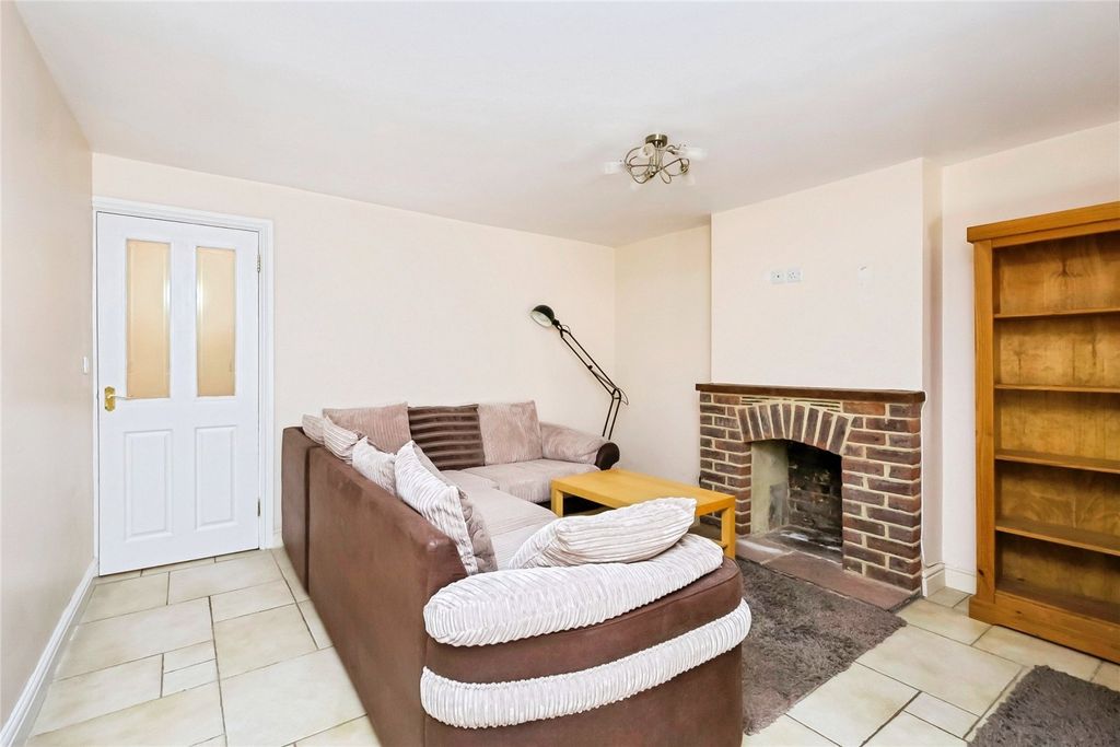 Property photo 3 of 12 Picture No. 10