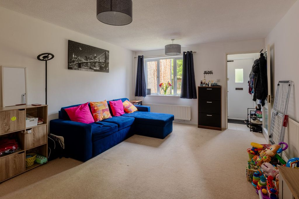 Property photo 2 of 10