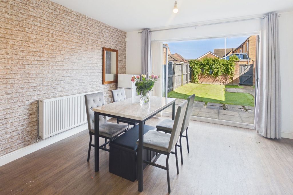 Property photo 3 of 17 Kitchen Diner