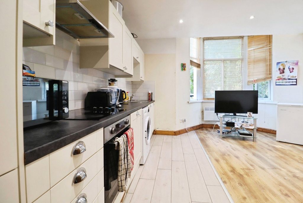 Property photo 2 of 55 Picture No. 01