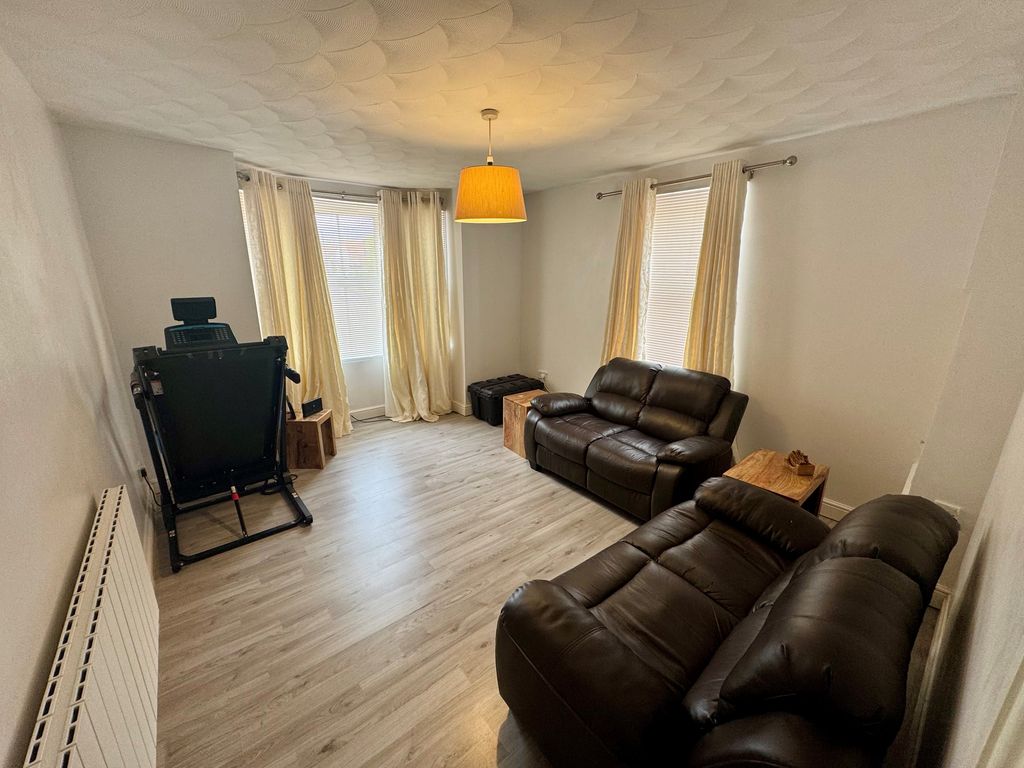 Property photo 3 of 9 Image