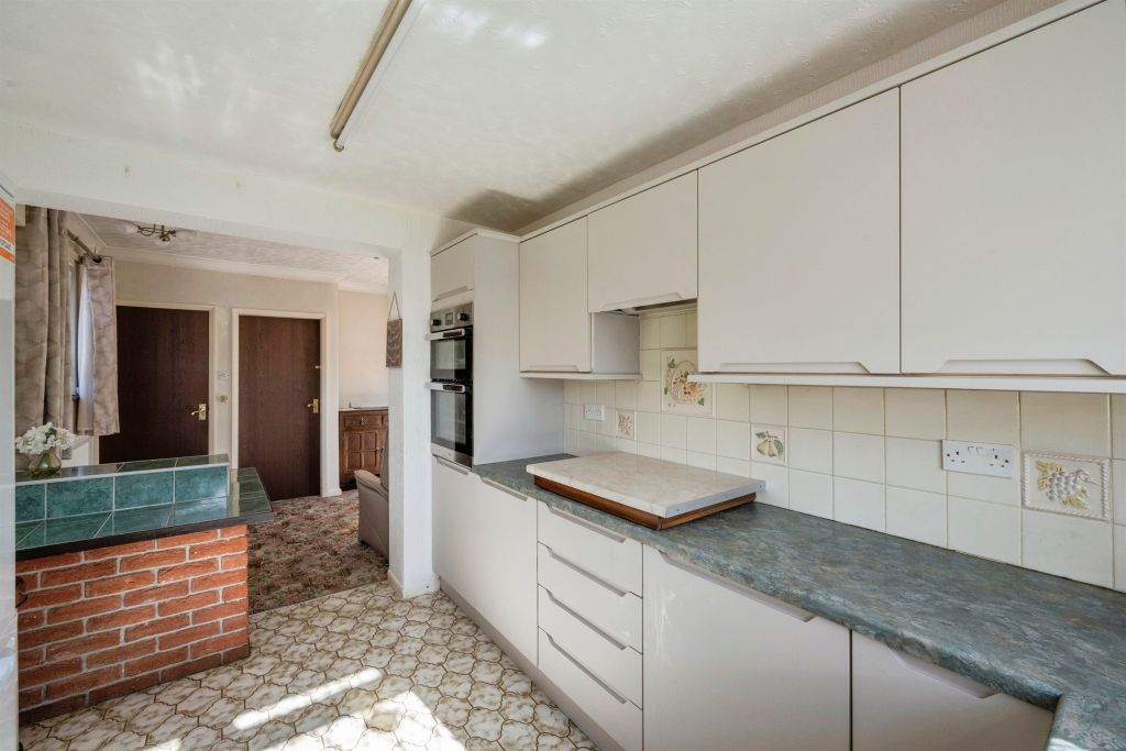 Property photo 2 of 14