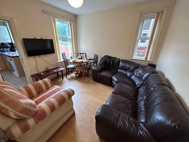 Property photo 3 of 13 Photo 5