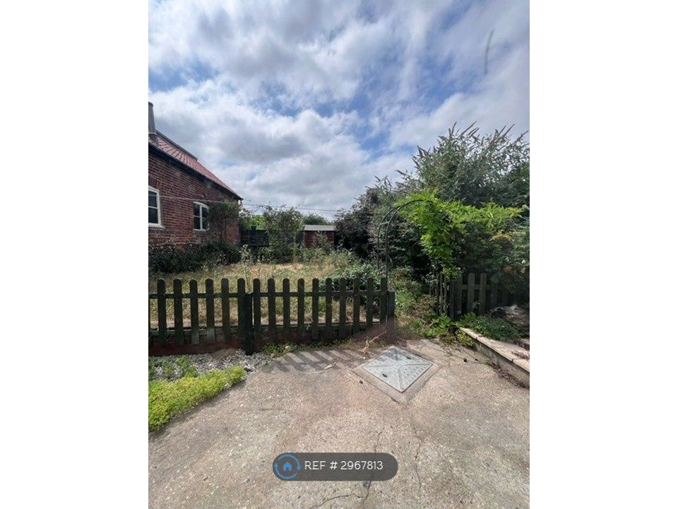 Property photo 2 of 11
