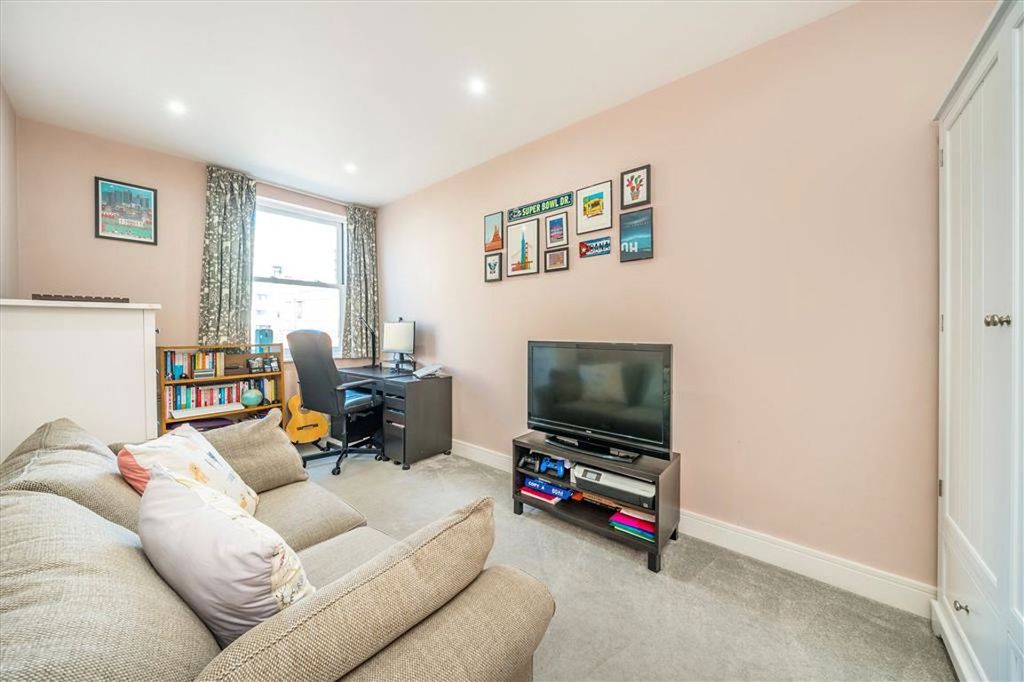 Property photo 3 of 6