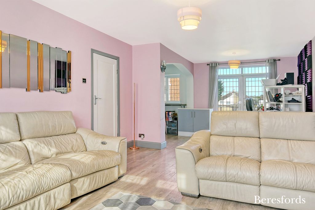 Property photo 3 of 14 Picture No. 14