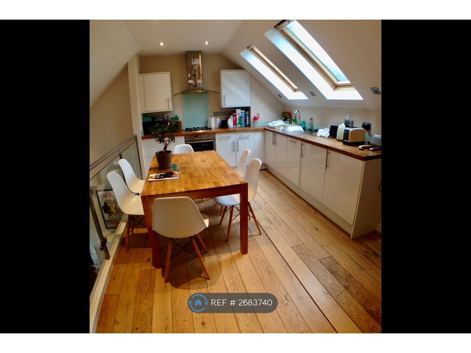 Property photo 2 of 12 Eat-In Kitchen