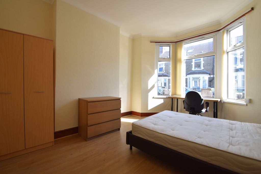 Property photo 3 of 11 Photo 3