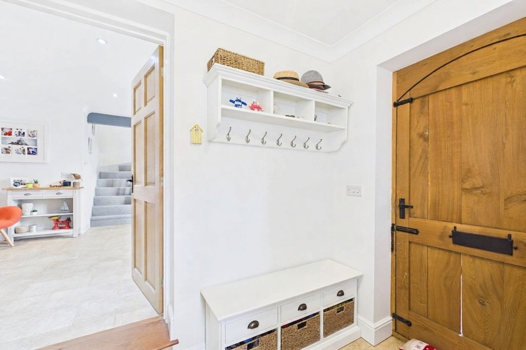 Property photo 3 of 47 The Perfect Space To Greet Guests