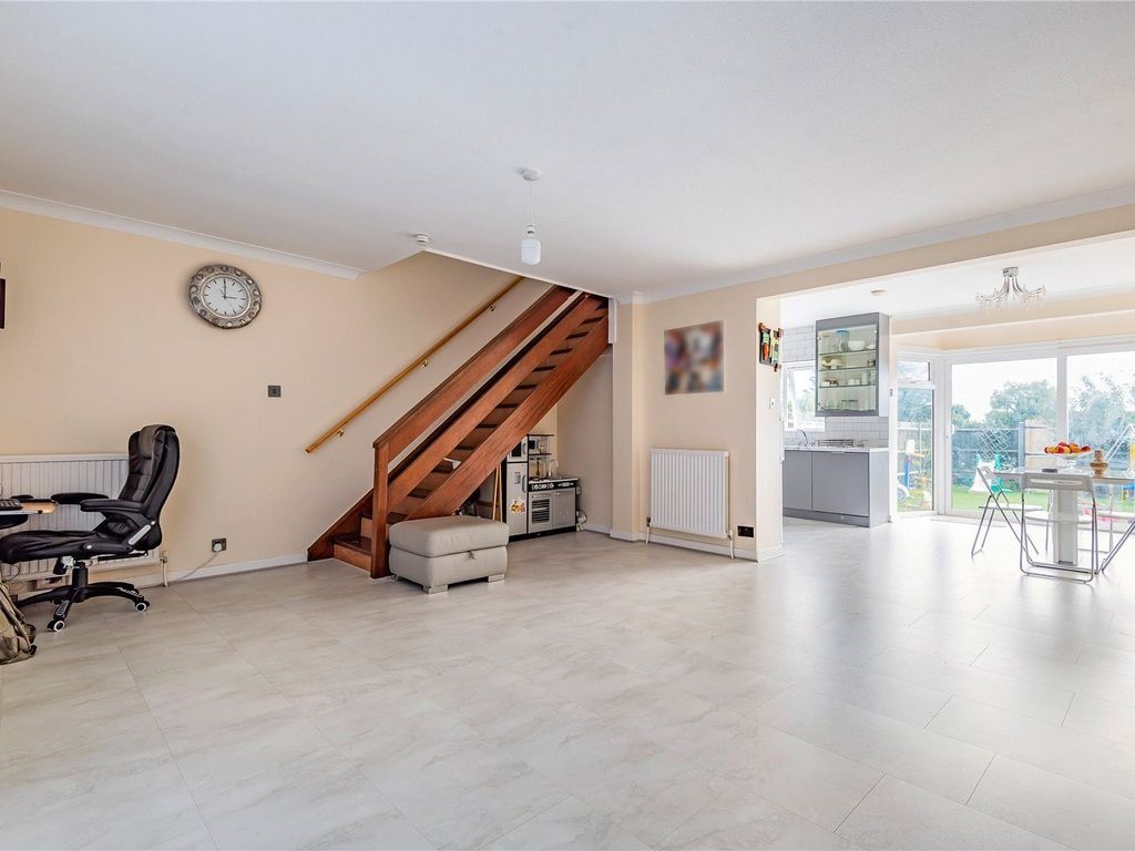 Property photo 2 of 9 4364221