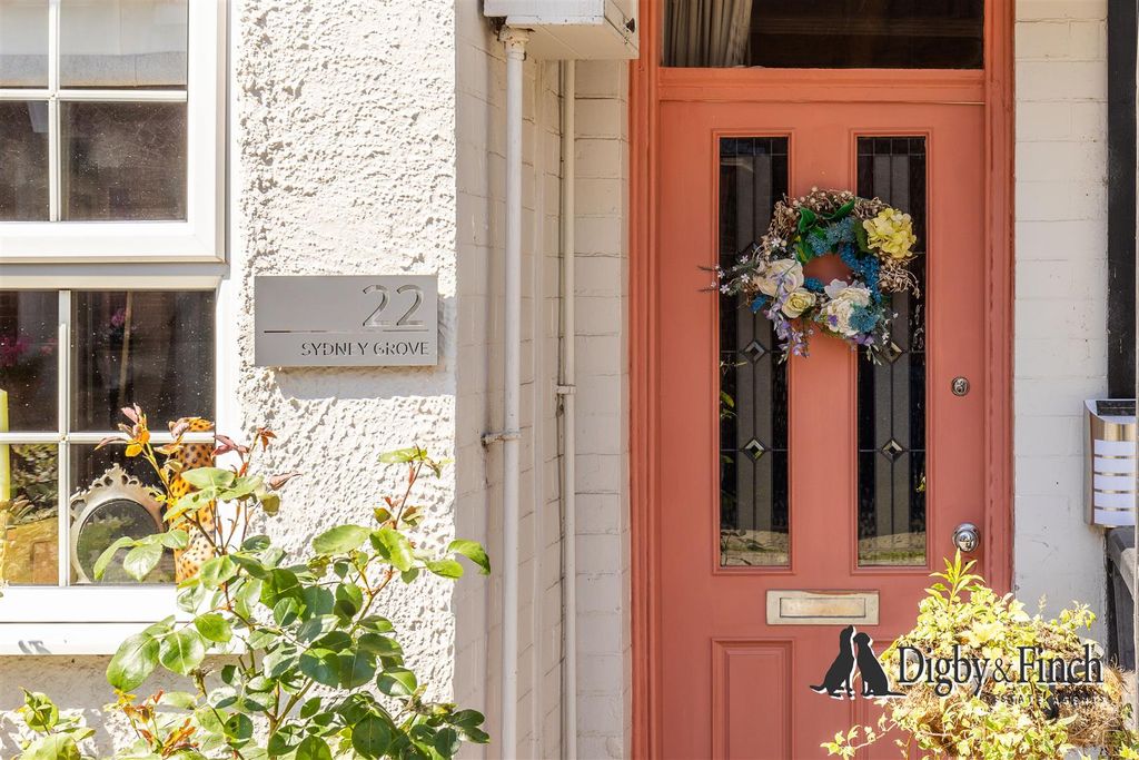 Property photo 2 of 23