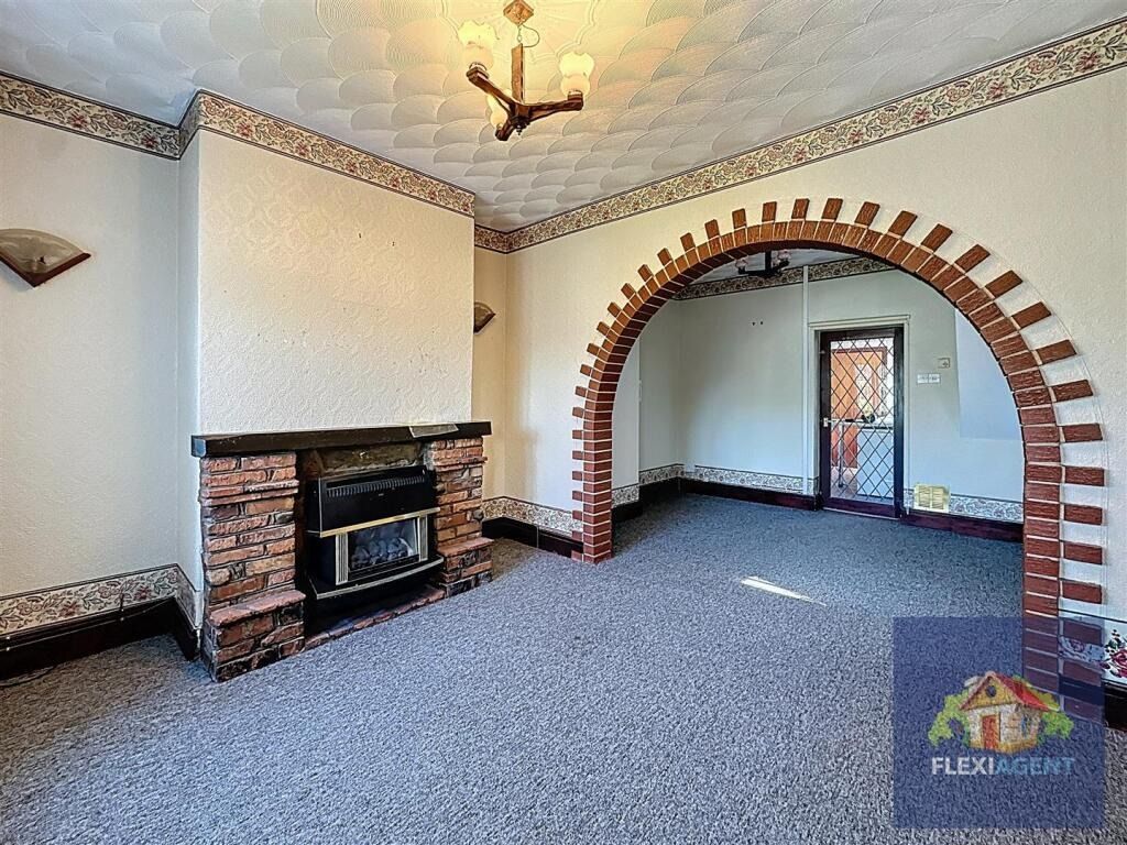 Property photo 2 of 17 4266353