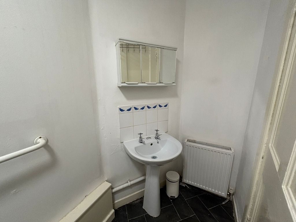 Additional image 13 of 4 bed flat to rentPort Street, Stirling Town, Stirling FK8