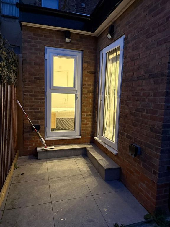 Property photo 2 of 10 Exterior