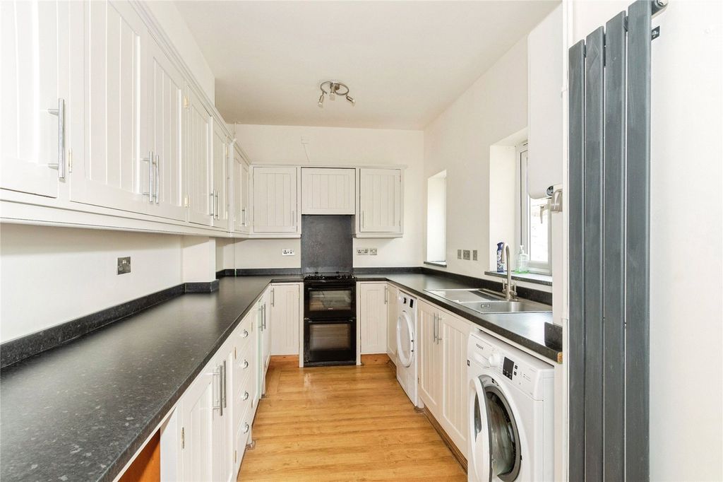 Property photo 2 of 12 Kitchen