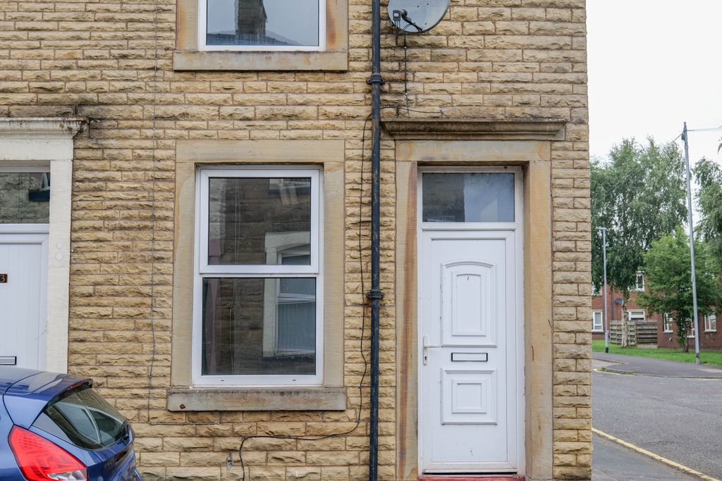 Property photo 1 of 15 Exterior