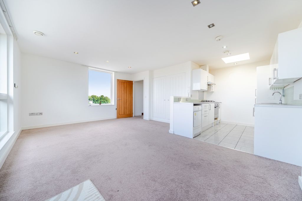 Property photo 2 of 15 1493350-10-6A50ba...
