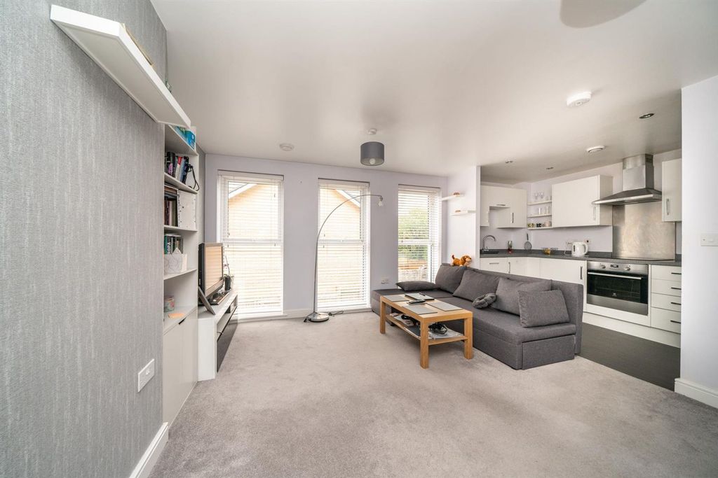 Property photo 2 of 7