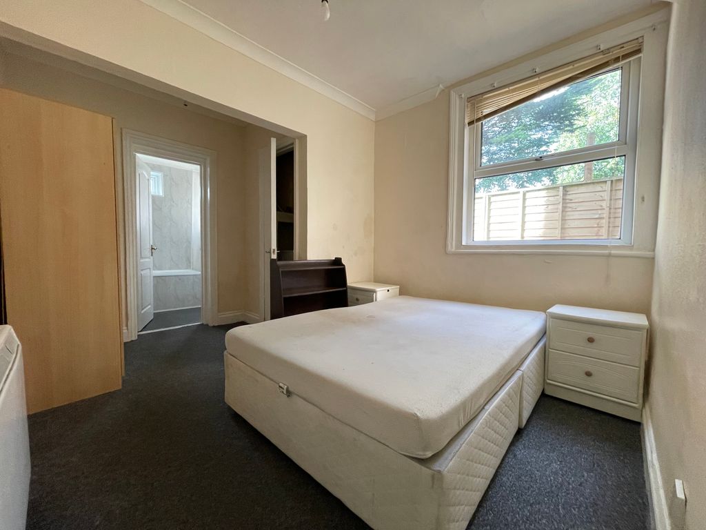 Property photo 1 of 4