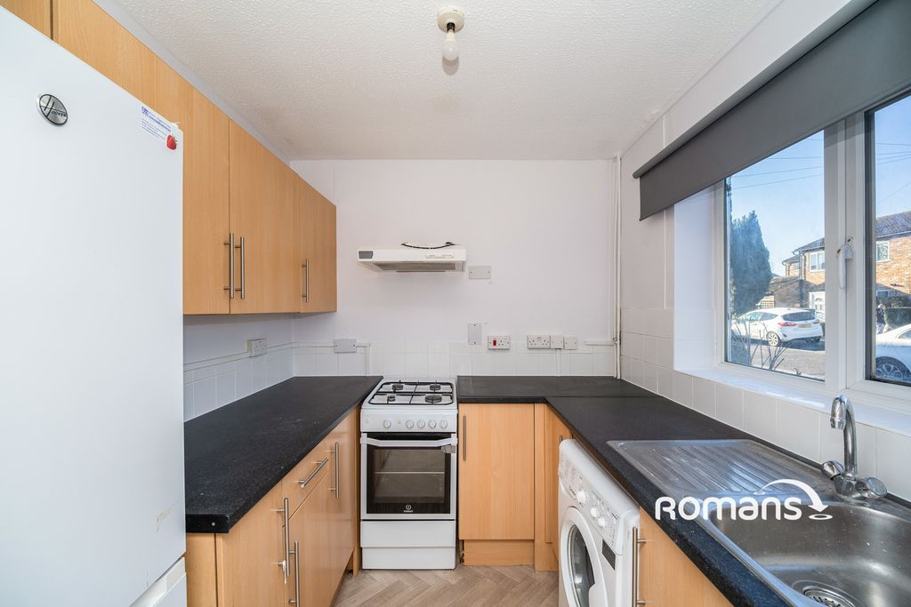 Property photo 3 of 10 Photo