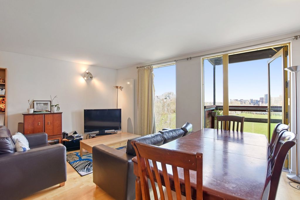 Property photo 3 of 7