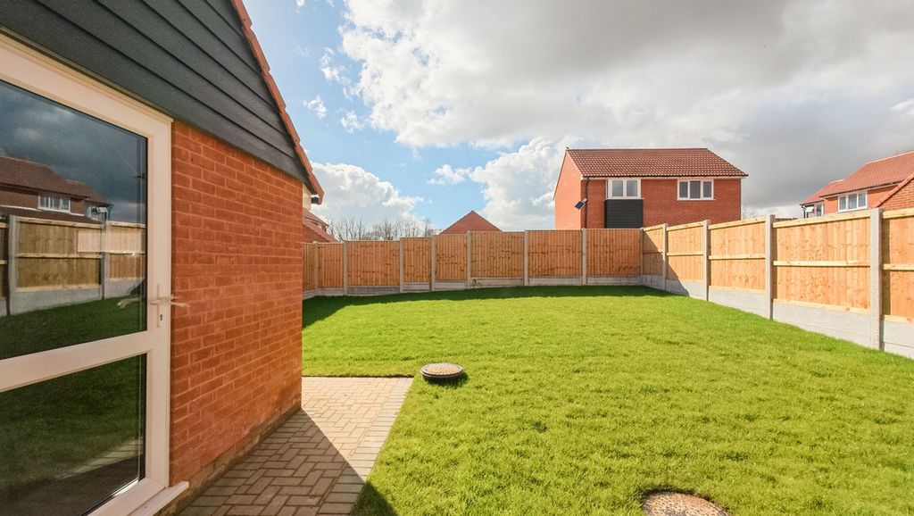 Property photo 2 of 16