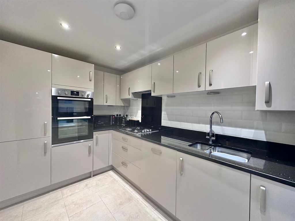 Property photo 2 of 23 Img_4882.Jpeg