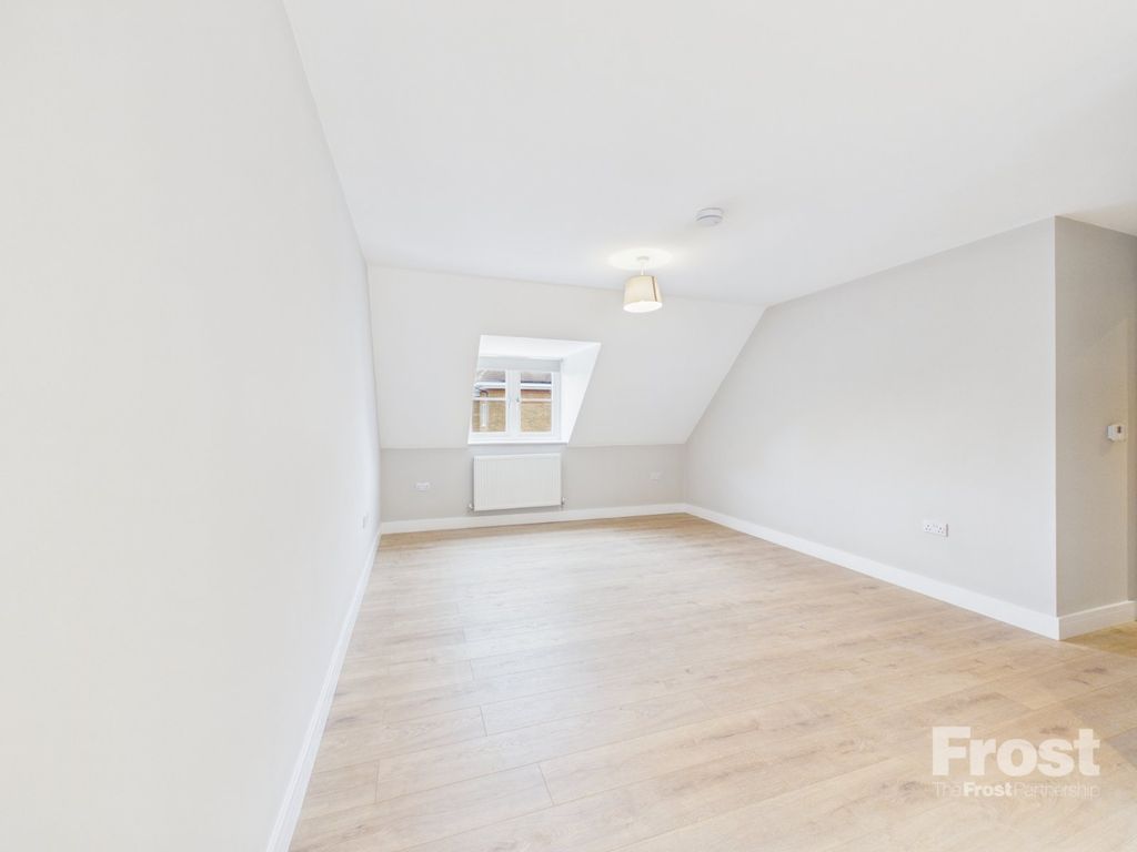 Property photo 3 of 11 Picture No. 12