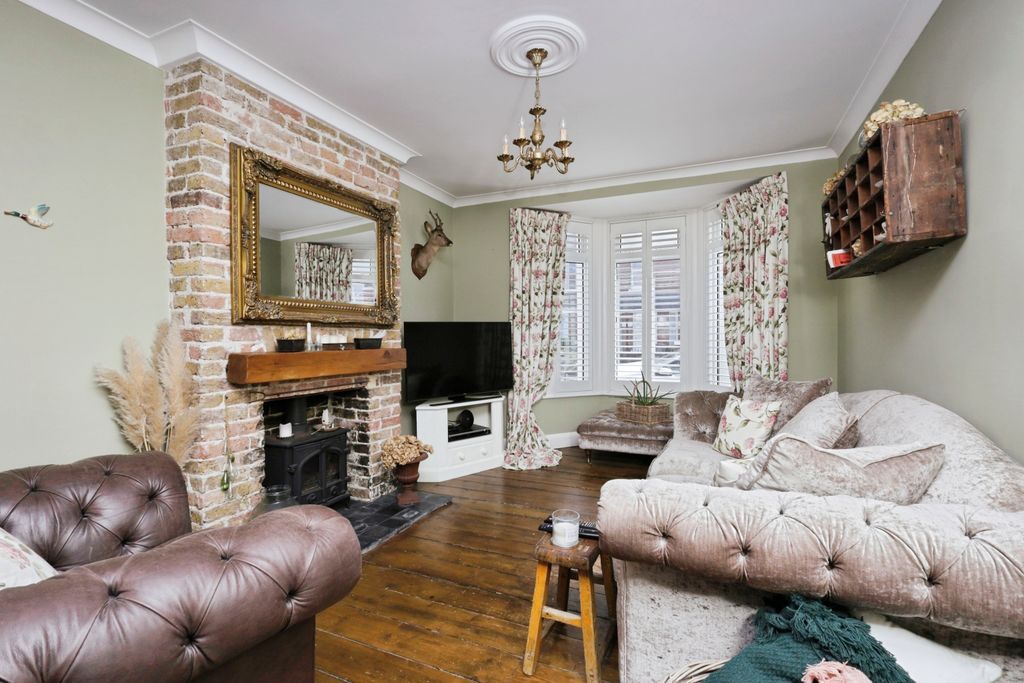 Property photo 2 of 15