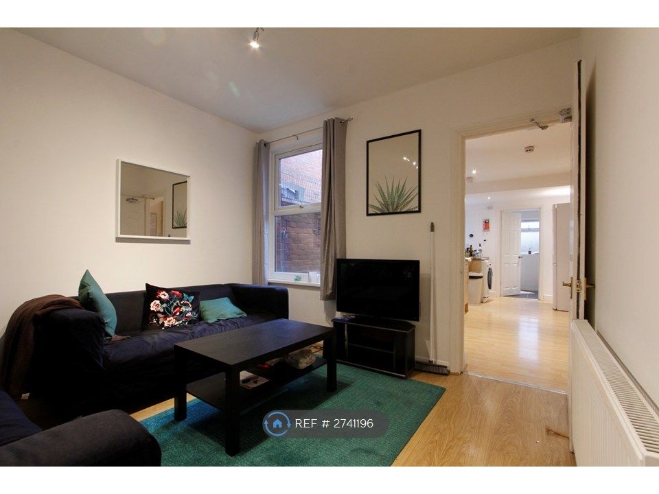 Property photo 2 of 21