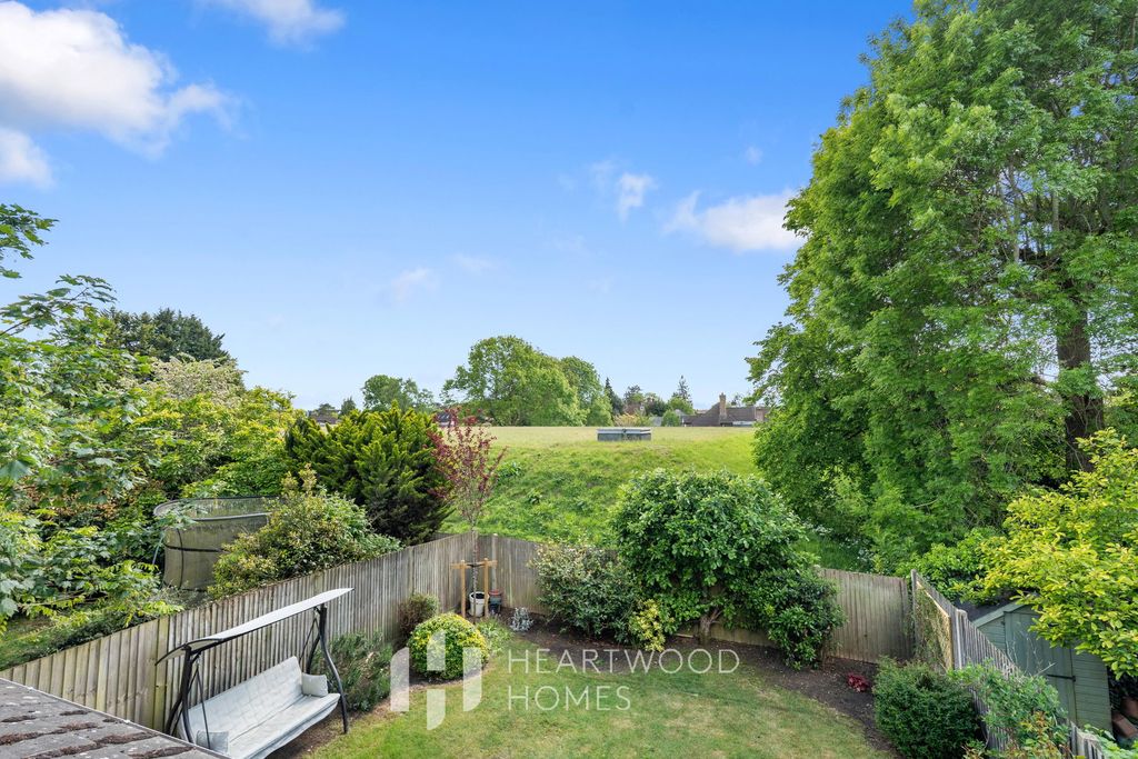 Property photo 3 of 25