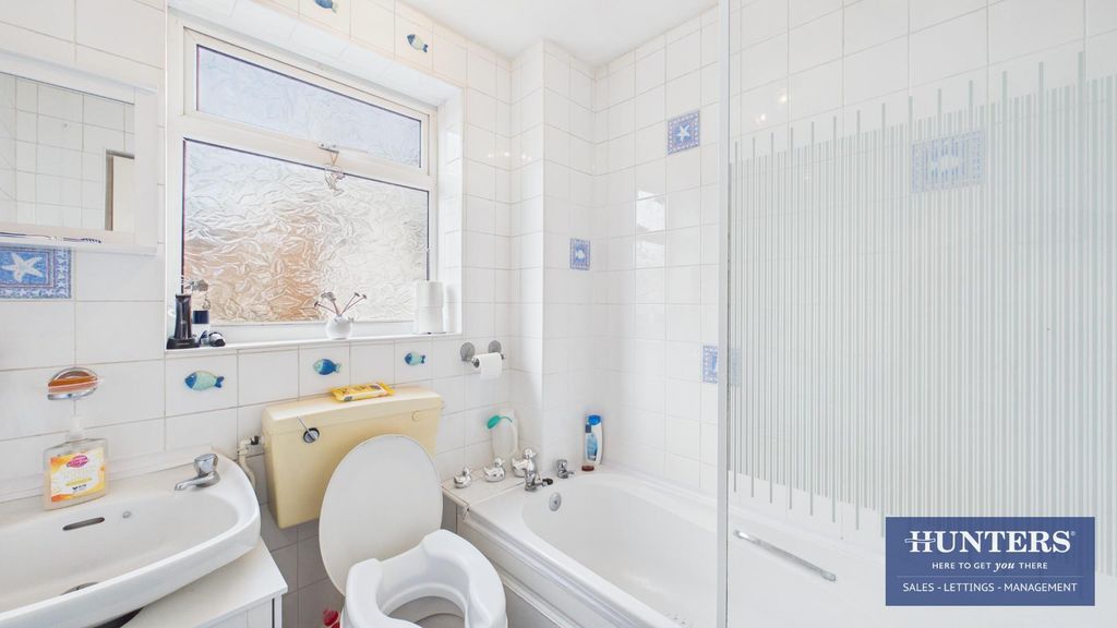 Property photo 3 of 12 Bathroom