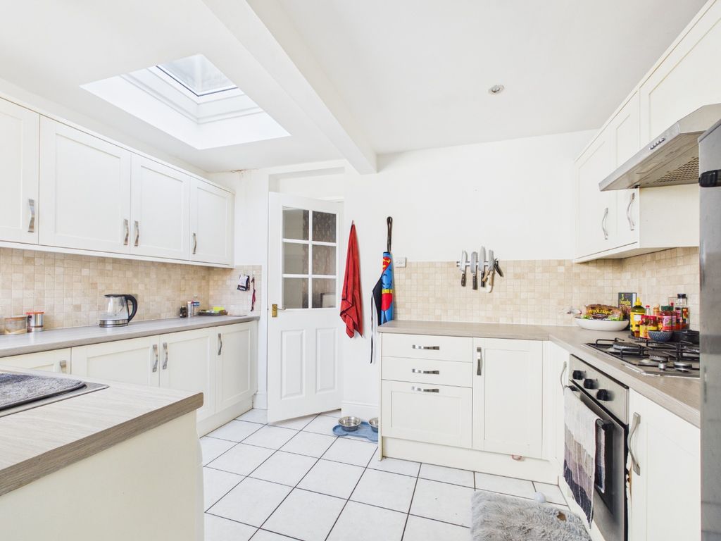 Property photo 3 of 18 4929105