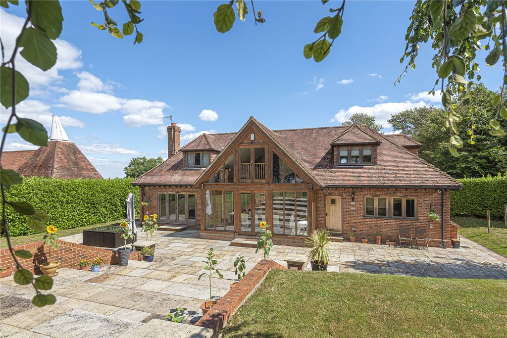 Property photo 1 of 10 External